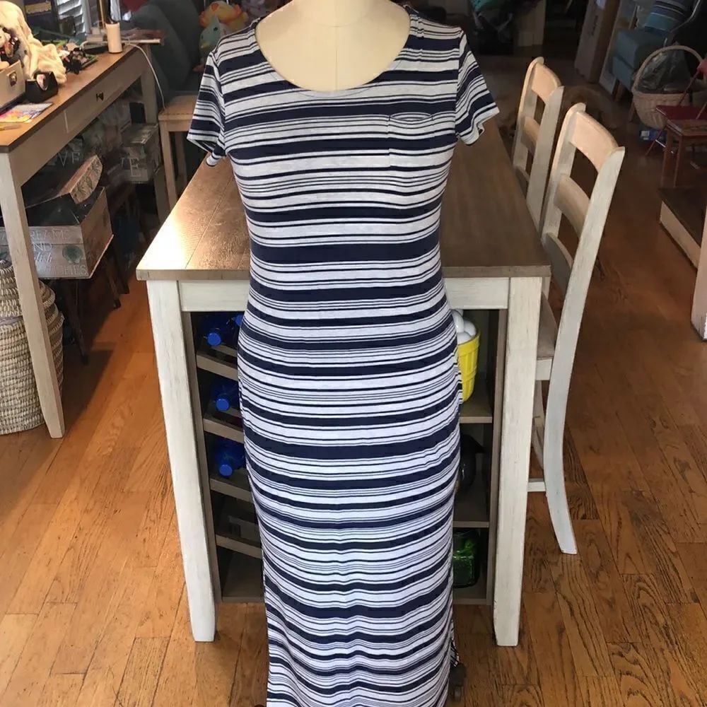 Chico’s Soft Stretch Brunch to Beach 🏖 Dress Side Slits for comfort Cute Pocket